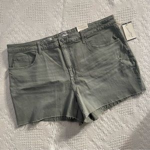 NEW Plus Size Denim Midi Shorts